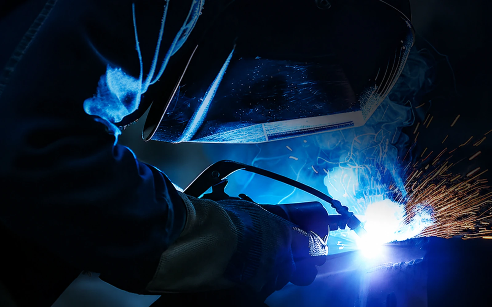Soudage de précision du mât modulaire